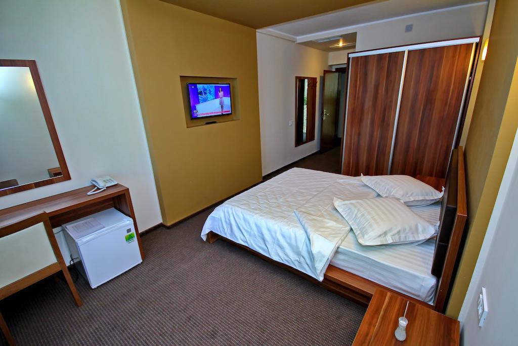 Hotel Eden トゥルチャ 部屋 写真