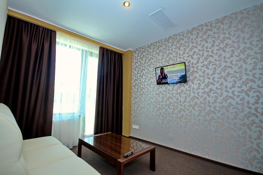 Hotel Eden トゥルチャ 部屋 写真