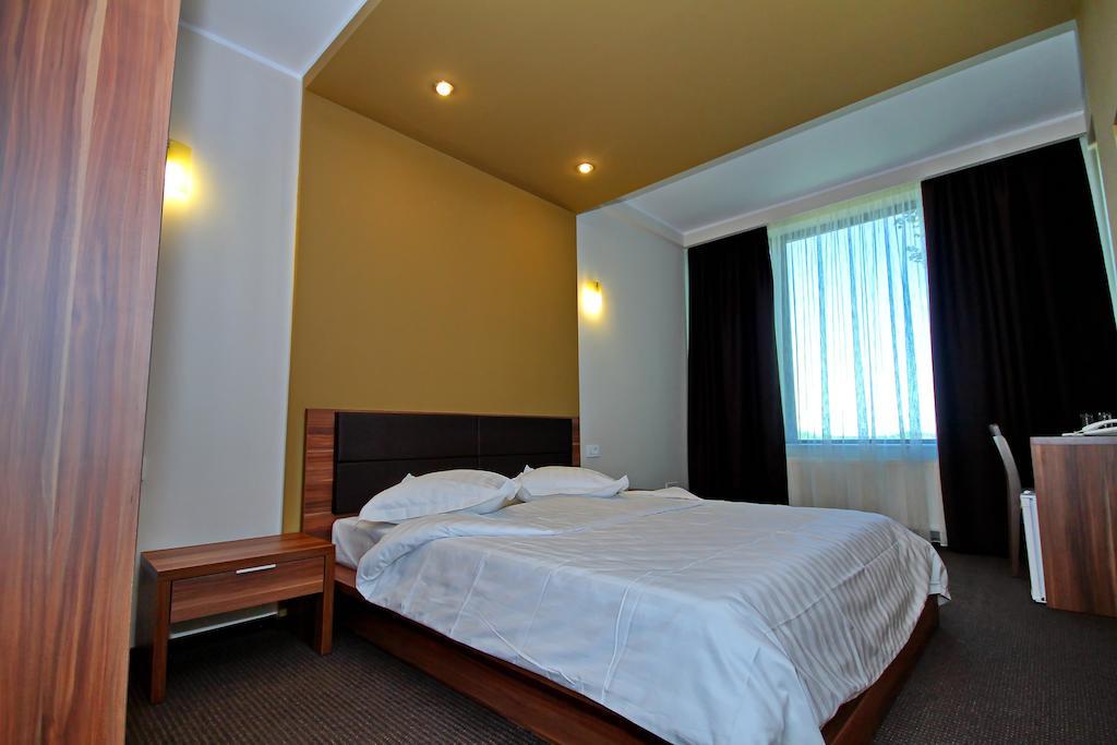 Hotel Eden トゥルチャ 部屋 写真