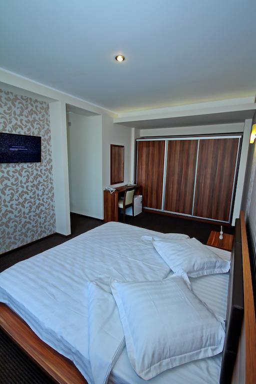 Hotel Eden トゥルチャ 部屋 写真